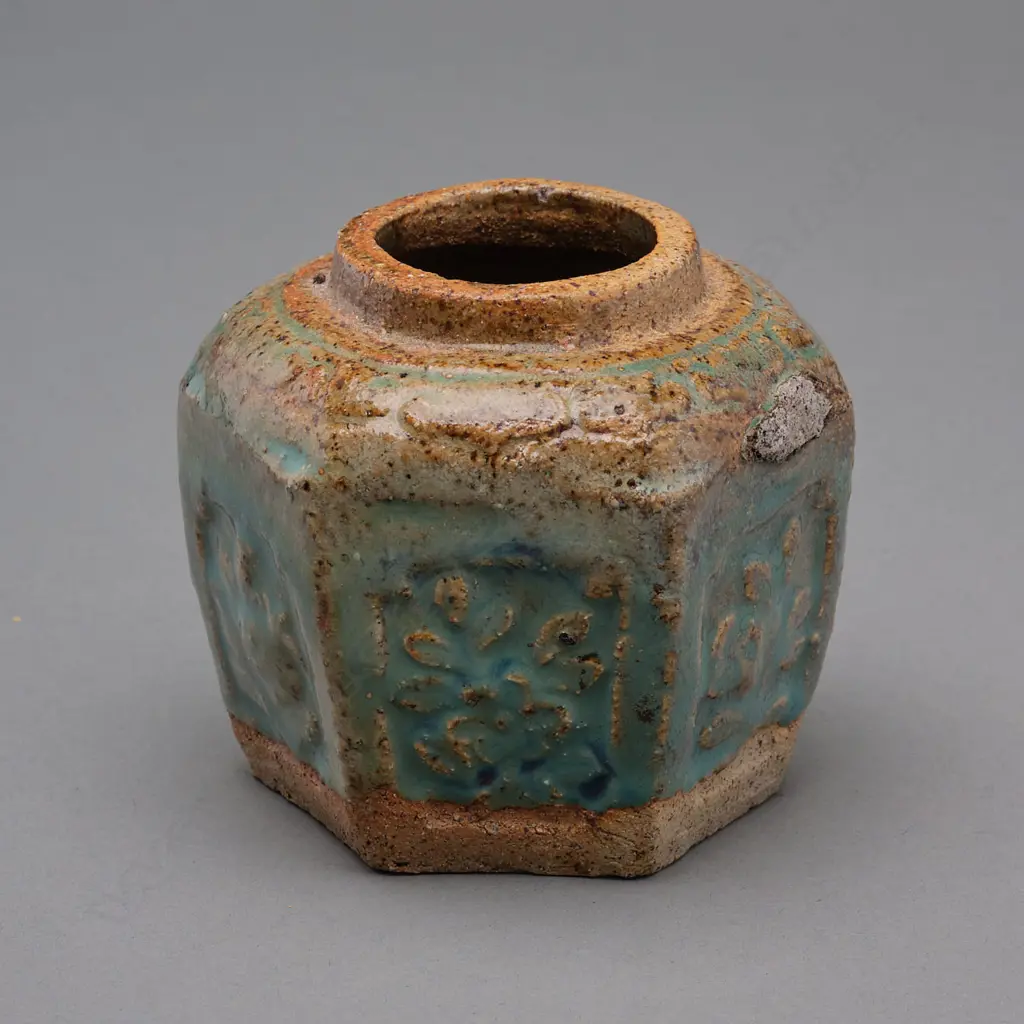 Chinese stoneware jar, Image 1++